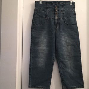 Younigue size 7 vintage high waisted capris